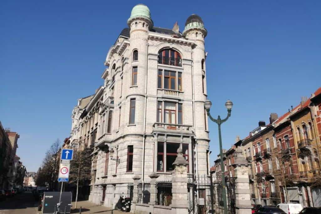 Schaerbeek éclectique - de l'hôtel communal à l'avenue Louis Bertrand