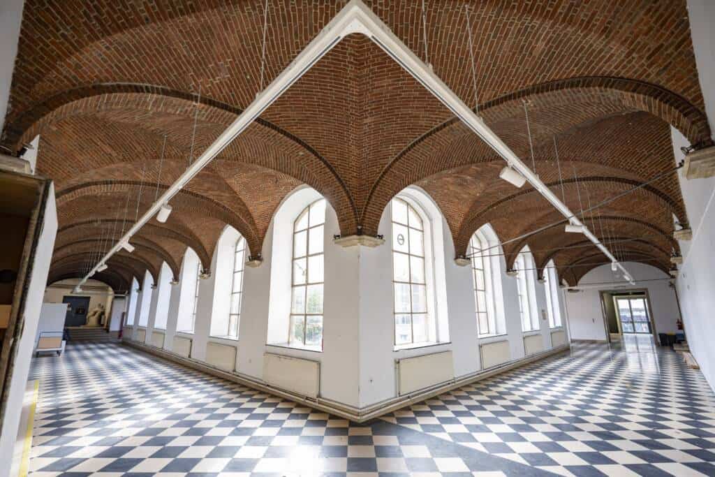 academie royale des beaux arts copyright endre sebok 4 1