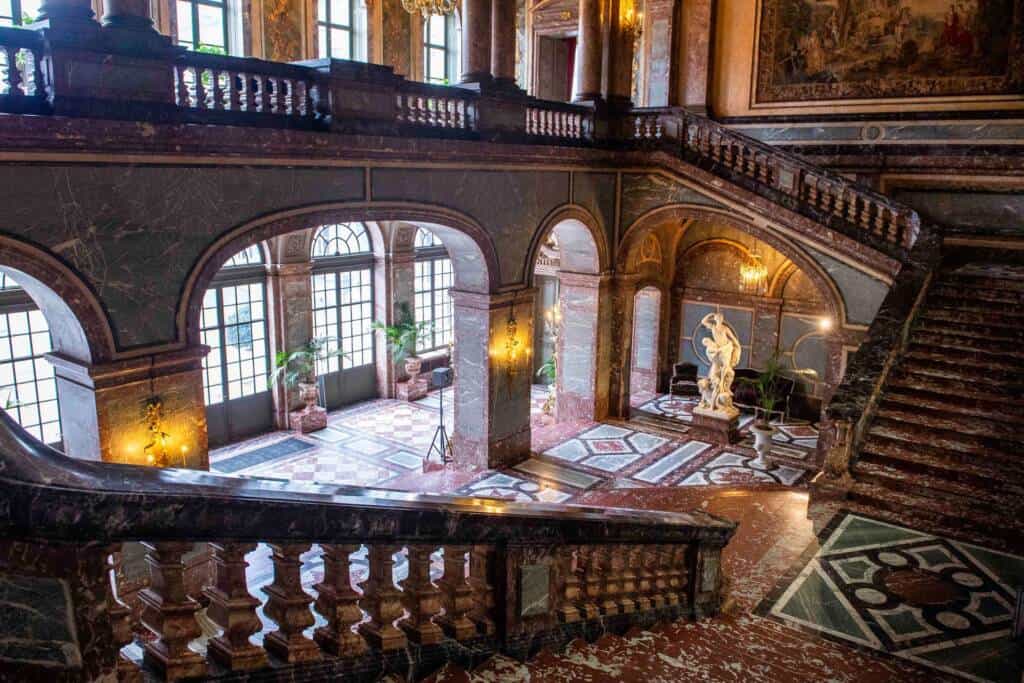 palais degmont copyright EB Vlad VDK 1